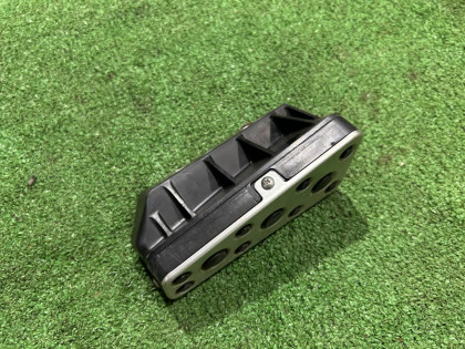 Dead pedal footrest Площадка для отдыха ноги SUBARU FORESTER OEM 38010FA010 SG5 2006 BLACK 32J