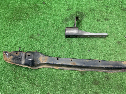 后保险杠防撞梁 SUBARU LEGACY OEM 57711AE030 57714AE030 BE5 2000 WHITE 51E