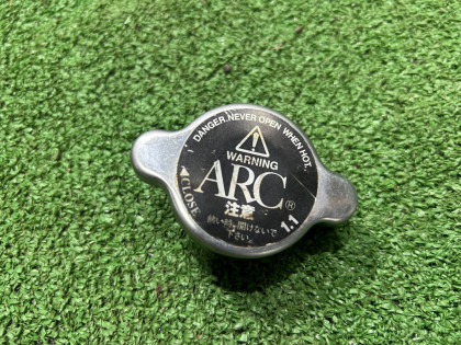 ฝาหม้อน้ำ ARC 1.1 bar 45113GA022 SUBARU LEGACY