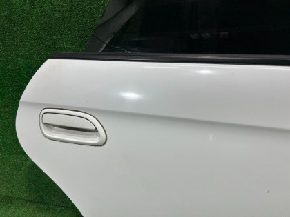 Porta traseira direita SUBARU LEGACY OEM 60400AE400 BE5 2000 WHITE 51E