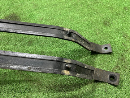 Fuel tank straps SUBARU LEGACY OEM 42017AE010  42017AE000 BE5 2000 EJ206 AT
