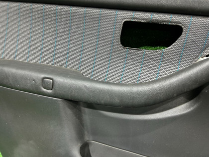 Door trim panels SUBARU LEGACY OEM 94210AE060ML 94210AE070ML 94220AE060ML 94220AE070ML BE5 2000 WHITE 51E