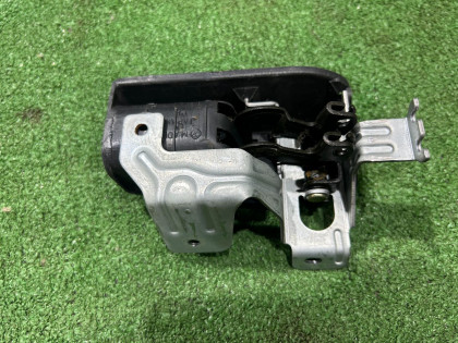 Fuel flap release SUBARU LEGACY OEM 57340AE000 57345AA060ML BE5 2000 WHITE 51E