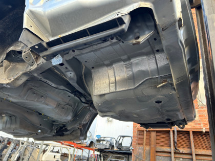 ชิ้นส่วนตัวถังท้ายรถ Rear Cut SUBARU LEGACY LANCASTER OEM 51410AE160 51410AE170 52122AE100 BHE 2001 SILVER/GREY 1U2