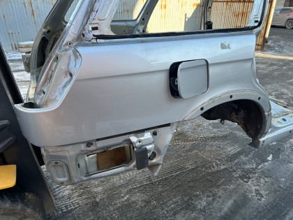 ชิ้นส่วนตัวถังท้ายรถ Rear Cut SUBARU LEGACY LANCASTER OEM 51410AE160 51410AE170 52122AE100 BHE 2001 SILVER/GREY 1U2