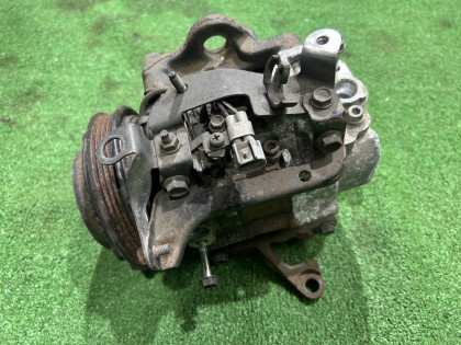 Компрессор кондиционера SUBARU LEGACY OEM 73111AC002 BG5 1997 EJ20R MT5