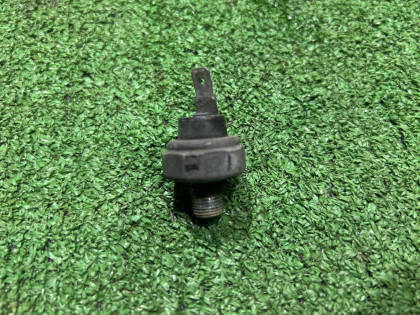 เซ็นเซอร์แรงดันน้ำมันเครื่อง SUBARU LEGACY OEM 25240KA040 BG5 1997 EJ20R MT5