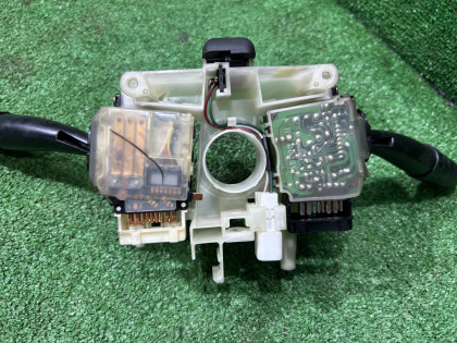 コンビネーションスイッチ SUBARU LEGACY OEM 83111AE010 BHE BH9 BH5 BE5 BE9 BEE 2000 EJ206 AT