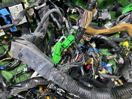 ชุดสายไฟ SUBARU LEGACY OEM 81200AE300, 81401AE060, 81500AE580 BE5 2000 EJ206 AT
