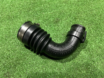 インタークーラーパイプ правый SUBARU LEGACY OEM 14462AA081 BE5 BH5 2000 EJ206 AT