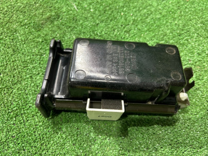 アシュトレイ SUBARU LEGACY OEM 66160AE000 BE5 2000 WHITE 51E