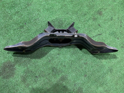 คานรองเกียร์ 41022AE120, 41011AE000 SUBARU LEGACY