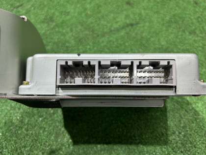 Centralita de la caja de cambios SUBARU LEGACY OEM 31711AH690 BEE 2002 EZ30 AT