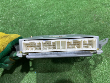 发动机电脑 SUBARU LEGACY OEM 22611AH071 BEE 2002 EZ30 AT