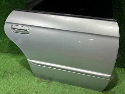 Дверь задняя правая SUBARU LEGACY OEM 60400AE400 BEE BE9 BE5 2002 SILVER 01G