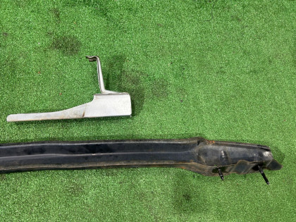 后保险杠防撞梁 SUBARU LEGACY OEM 57711AE030 57714AE030 BEE BE9 BE5 2002 SILVER 01G