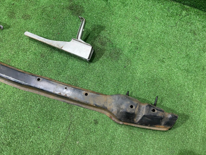 后保险杠防撞梁 SUBARU LEGACY OEM 57711AE030 57714AE030 BEE BE9 BE5 2002 SILVER 01G