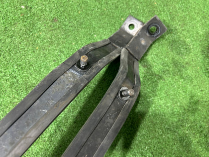 Fuel tank straps SUBARU LEGACY OEM 42017AE010 42017AE000 BEE BE9 BE5 2002 EZ30 AT