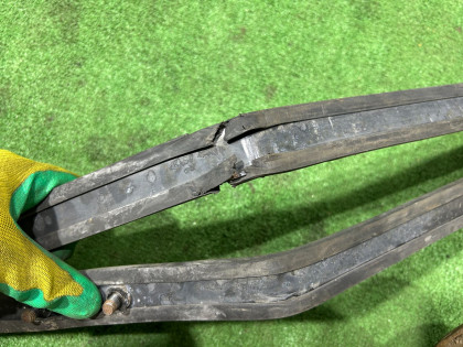 Fuel tank straps SUBARU LEGACY OEM 42017AE010 42017AE000 BEE BE9 BE5 2002 EZ30 AT