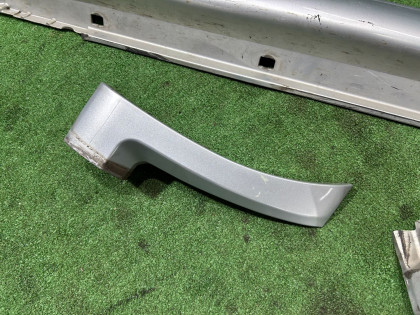 Estribos (par) BLITZEN SUBARU LEGACY OEM E2618AE200TG E2618AE210TG BEE 2002
