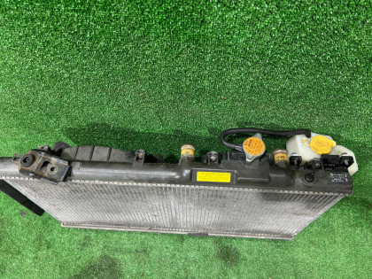 Радиатор двигателя SUBARU LEGACY OEM 45111AE060 BEE 2002 EZ30 AT