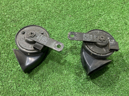 Horns Гудок SUBARU LEGACY OEM 86012AE070 86012AE060 BEE BE9 BE5 2002 EZ30 AT