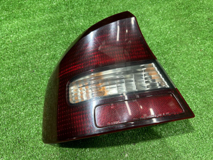 Left tail light SUBARU LEGACY OEM 84201AE05B BEE BE9 BE5 2002