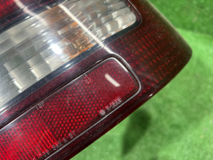 Right tail light SUBARU LEGACY OEM 84201AE04B BEE BE9 BE5 2002