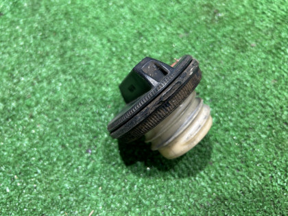 ฝาปิดถังน้ำมัน SUBARU LEGACY OEM 42031SA020 BEE 2003 SILVER 01G