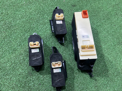 パワーウィンドウ制御ユニット SUBARU LEGACY OEM 83071AG090 83071AG040 BL9 BL5 BLE 2008 EJ253 AT