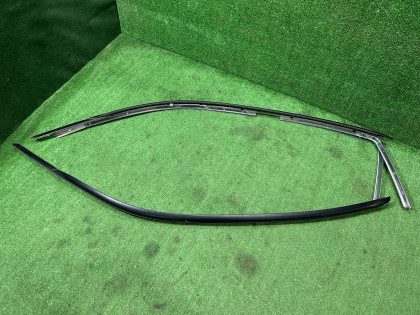 คิ้วกันสาดประตู 63531AG100 63531AG110 SUBARU LEGACY