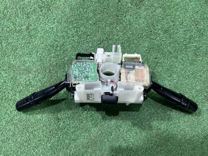 Steering column switch assembly SUBARU LEGACY OEM 83111AE010 BHE BH9 BH5 BE5 BE9 BEE 2002 EJ206 AT