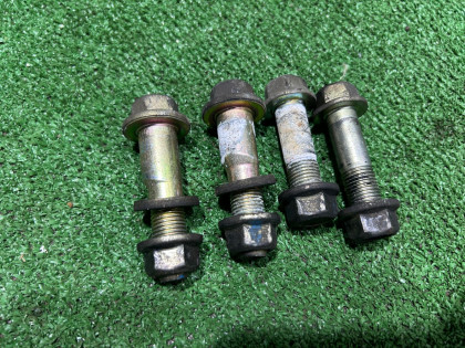 Tornillos de caída delanteros SUBARU LEGACY OEM 20540AA090, 20540AA100 BHE BH9 BH5 BE5 BE9 BEE 2002 EJ206 AT