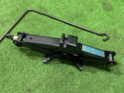 แม่แรง SUBARU LEGACY OEM 97030FA070 BE5 2002