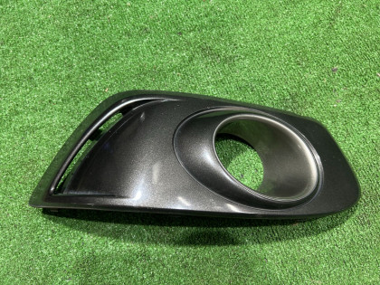 左雾灯周边饰盖 SUBARU LEGACY OEM 57731AE610 BE5 2002 SILVER 01G