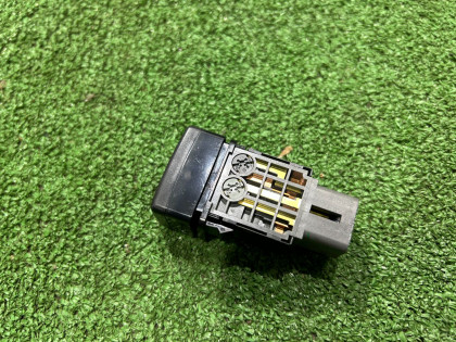 雾灯开关 SUBARU LEGACY OEM 83001AE000 BHE BH9 BH5 BE5 BE9 BEE 2002 EJ206 AT
