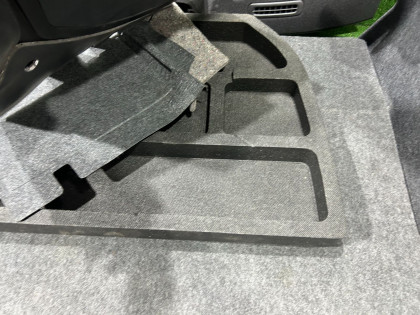 后备箱饰板 SUBARU LEGACY OEM 94514AE022, 94511AE030, 94511AE040, 94511AE050 BE5 2002 SILVER 01G