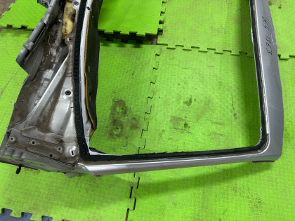 フロントガラスフレーム SUBARU LEGACY OEM 53400AE001 51420AE000 BE5 2002