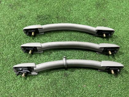 มือจับเพดาน SUBARU LEGACY OEM 92043AE000OB  92041AE020OB 92041AE030OB BE5 2002 SILVER 01G