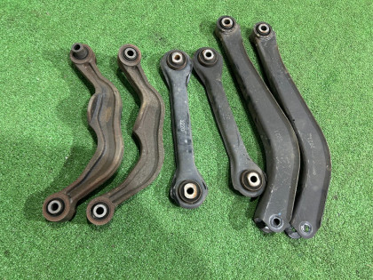 Braços de suspensão traseiros SUBARU LEGACY OEM 20250AE020 20250AE040 20250AE010 20250AE000 BE5 2002 EJ206 AT