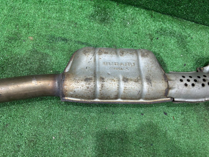 中間マフラー Катализатор SUBARU LEGACY OEM 44200AE120 BE5 2002 EJ206 AT