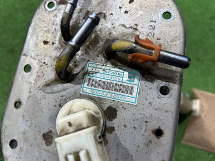 燃料ポンプ SUBARU FORESTER OEM 42021FE000 SG5 2007 EJ205 AT