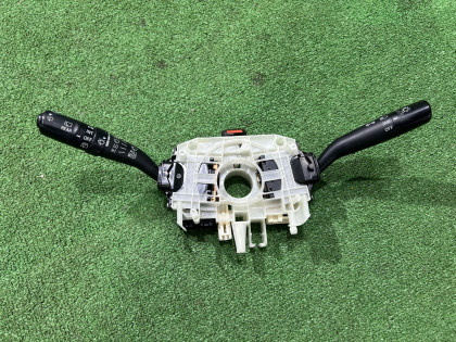 สวิตช์ก้านคอพวงมาลัย SUBARU FORESTER OEM 83111SA090 SG5 2007 EJ205 AT