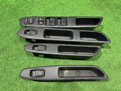 กล่องควบคุมกระจกไฟฟ้า 83071SA120 83071SA160 SUBARU FORESTER