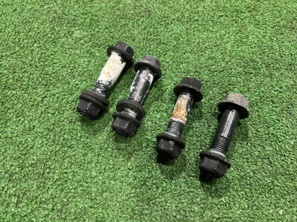 น็อตปรับศูนย์ล้อหน้า 20540AA090 20540AA100 SUBARU FORESTER