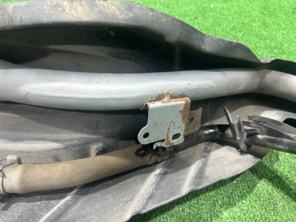 Tubo de enchimento do depósito SUBARU FORESTER OEM 42066SA070 SG5 2007 BLACK 32J 32J