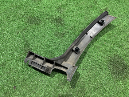 Friso do guarda-lamas traseiro direito SUBARU FORESTER OEM 91112SA360 SG5 2007 BLACK 32J 32J