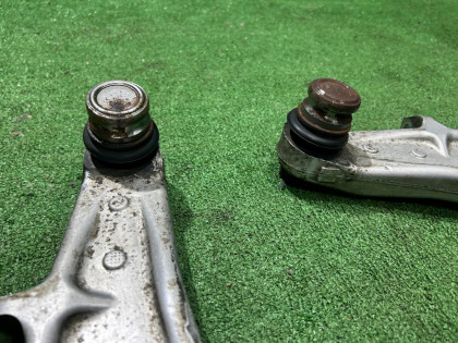 フロントアーム аллюминий SUBARU FORESTER OEM 20202SA120 20202SA051 SG5 2007 EJ205 AT