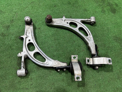 ปีกนกหน้า аллюминий 20202SA120 20202SA051 SUBARU FORESTER