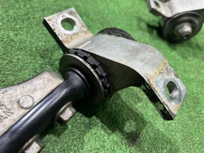 フロントアーム аллюминий SUBARU FORESTER OEM 20202SA120 20202SA051 SG5 2007 EJ205 AT